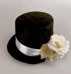 Svatební klobouk na auto