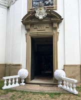 Vstup do kostela